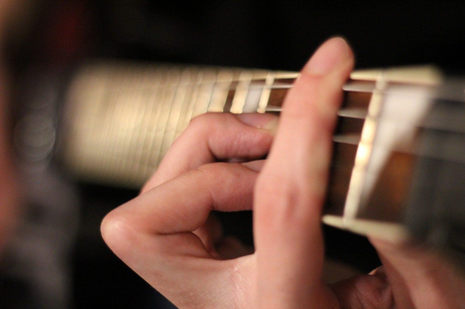 İzmir Gitar Kursu Eğitimi