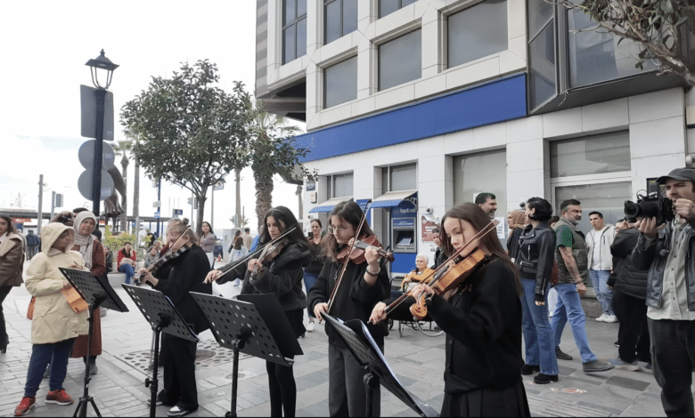 29 EKİM KARŞIYAKA ÇARŞI KEMAN KONSERİ